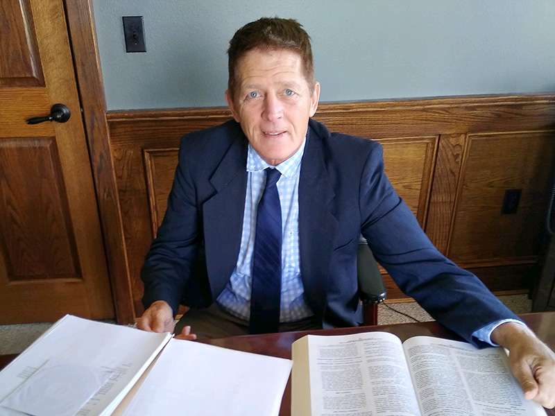 kevin-duffy-in-meeting-room